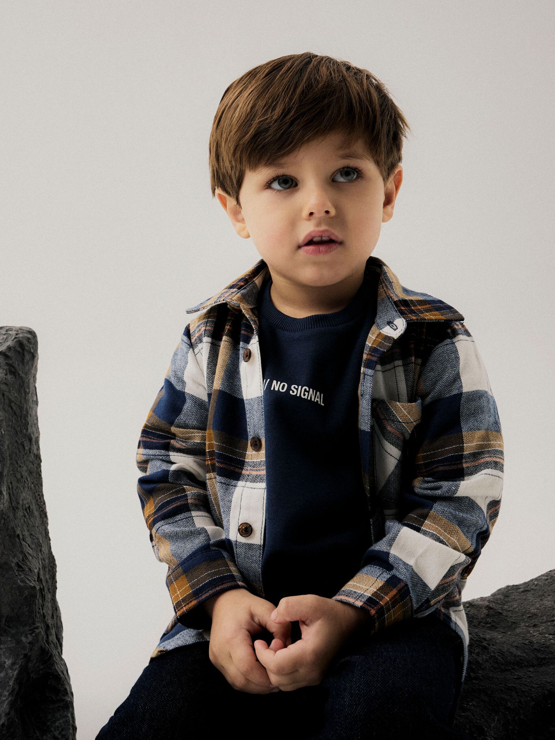 13247380_InsigniaBlue_008